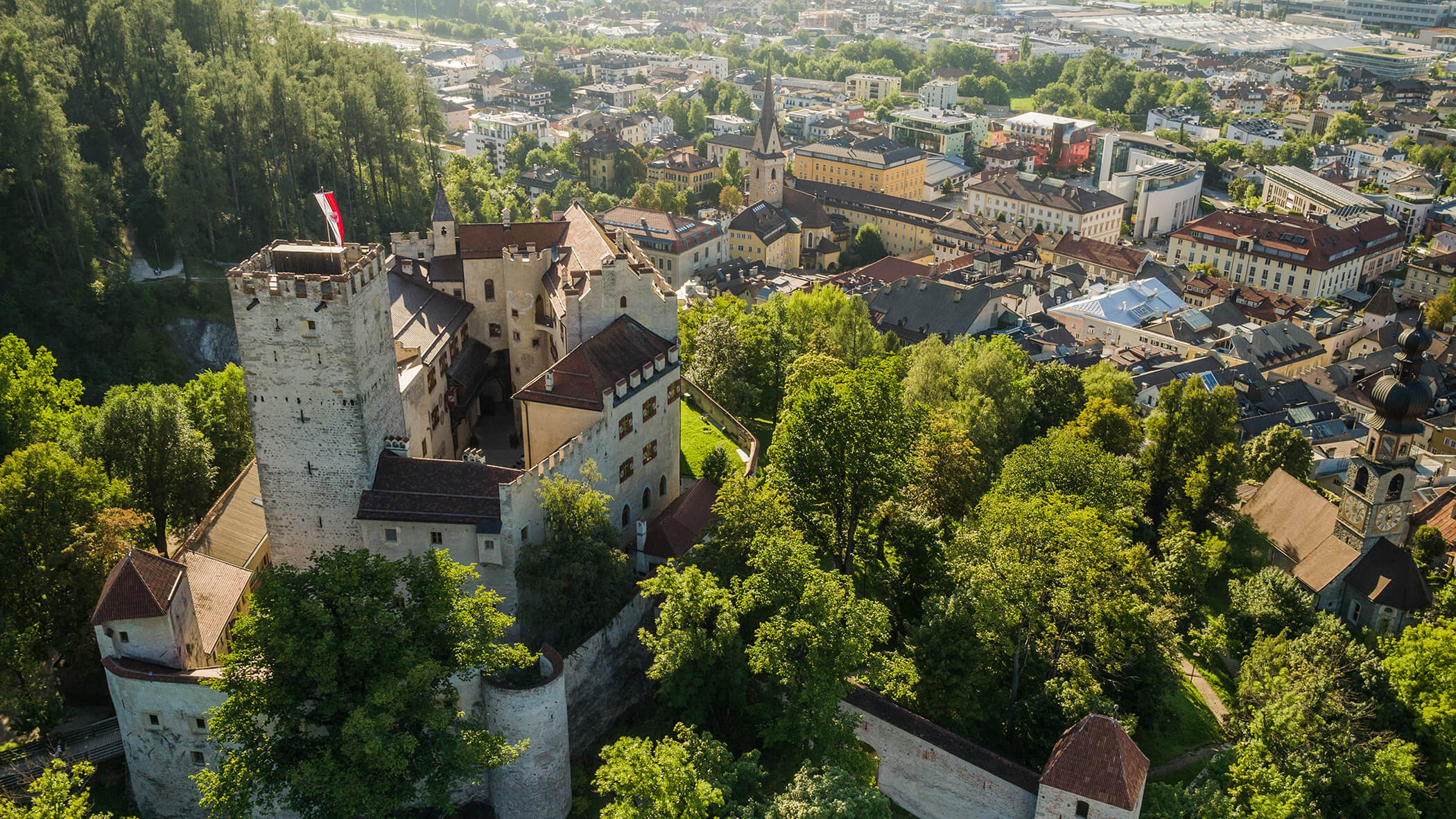 Schloss Bruneck und Stadt Bruneck - OLM Nature Escape