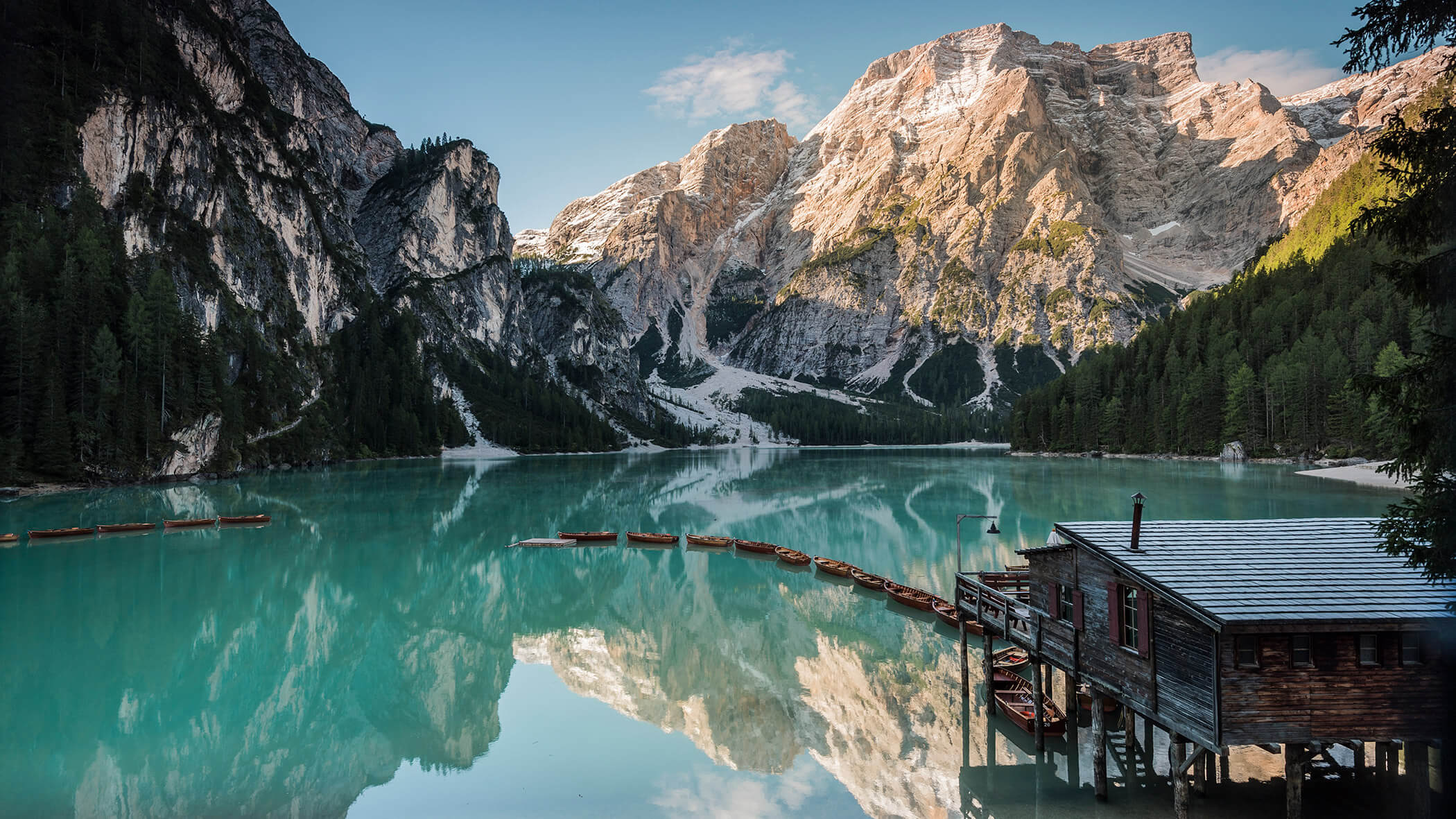 Pragser Wildsee zeigt sich von seiner schönsten Seite - OLM Nature Escape