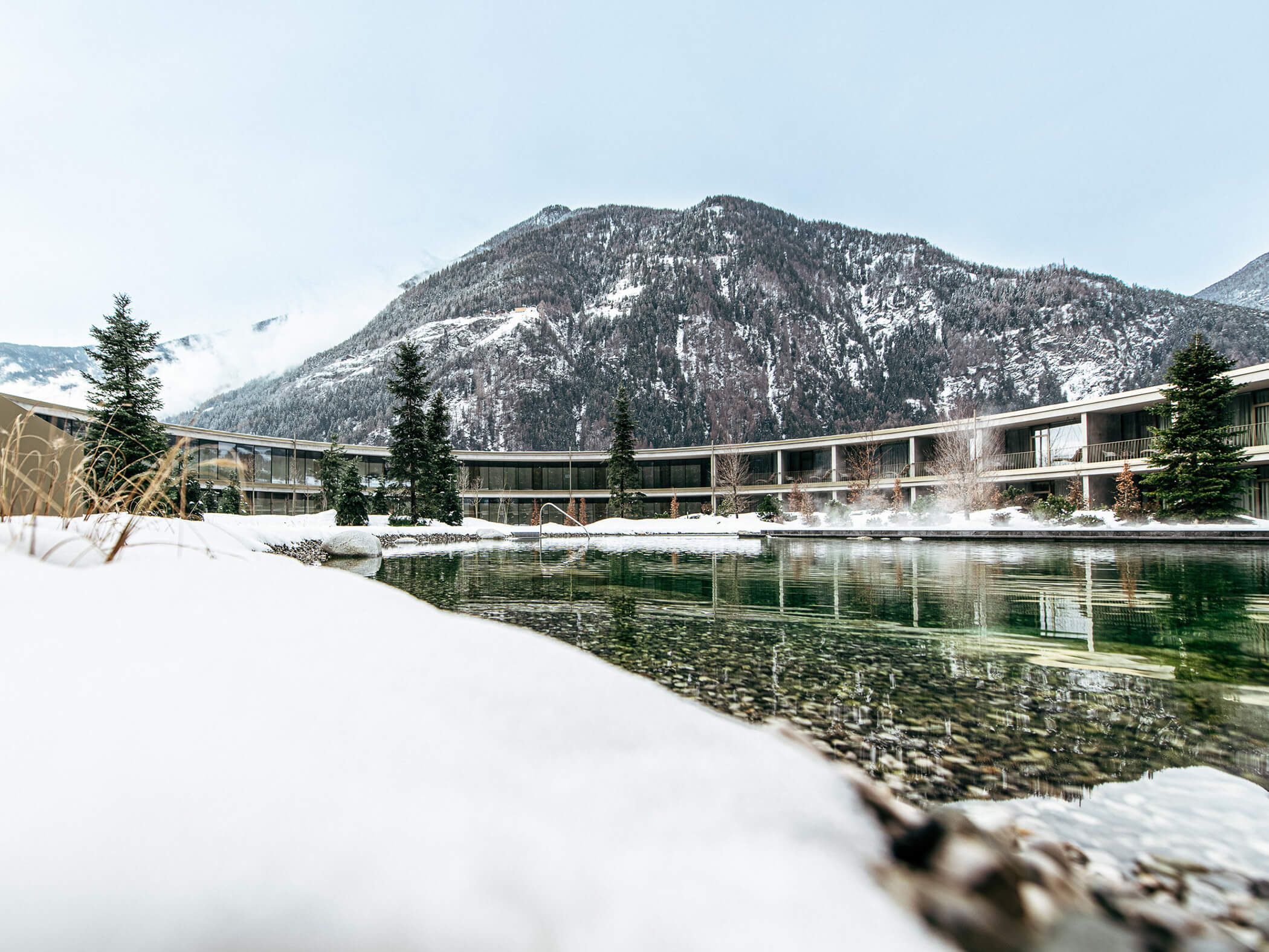 Naturbadeteich im Winter - OLM Nature Escape